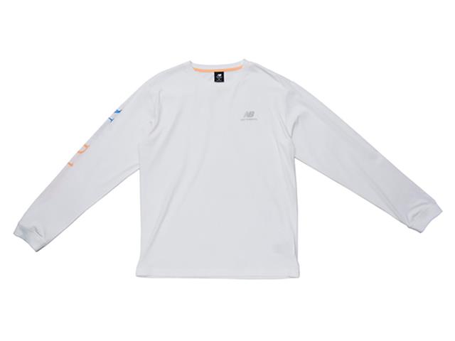 NB Essentials セレブレイトロングスリーブＴシャツ