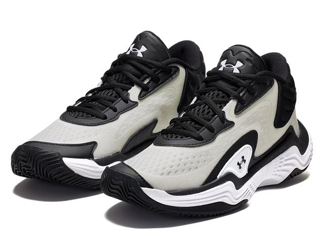 UNDER ARMOUR（アンダーアーマー）のバスケットシューズ