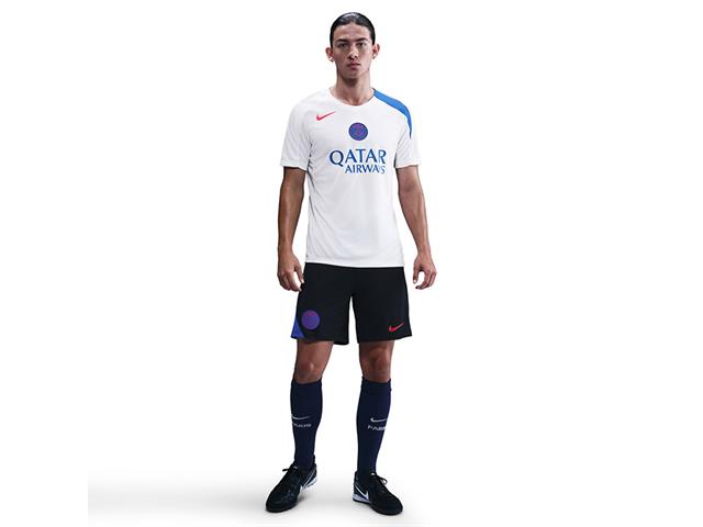 NIKE パリサンジェルマン Dri-FIT ストライク ショートスリーブトップ