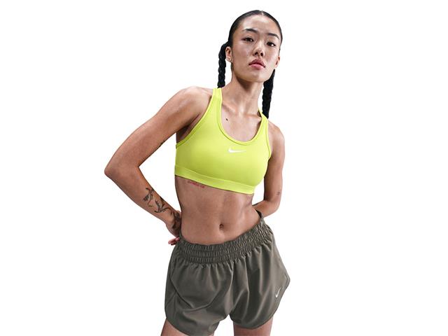 スウッシュ ミディアムサポート　ウィメンズ パッディド スポーツブラ