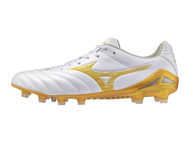 12/5（金） 発売！MIZUNOFOOTBALL 輝きの軌跡が、次の勝利を導く