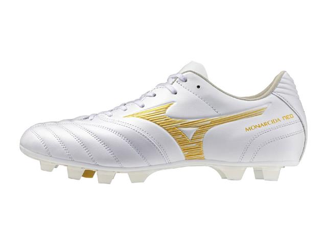 12/5（金） 発売！MIZUNOFOOTBALL 輝きの軌跡が、次の勝利を導く