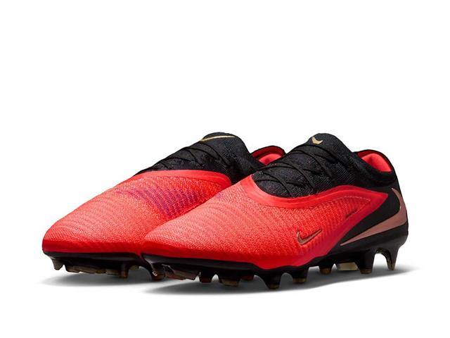 NIKE ズーム マーキュリアル ヴェイパー 15 エリート AG-Pro DR5935